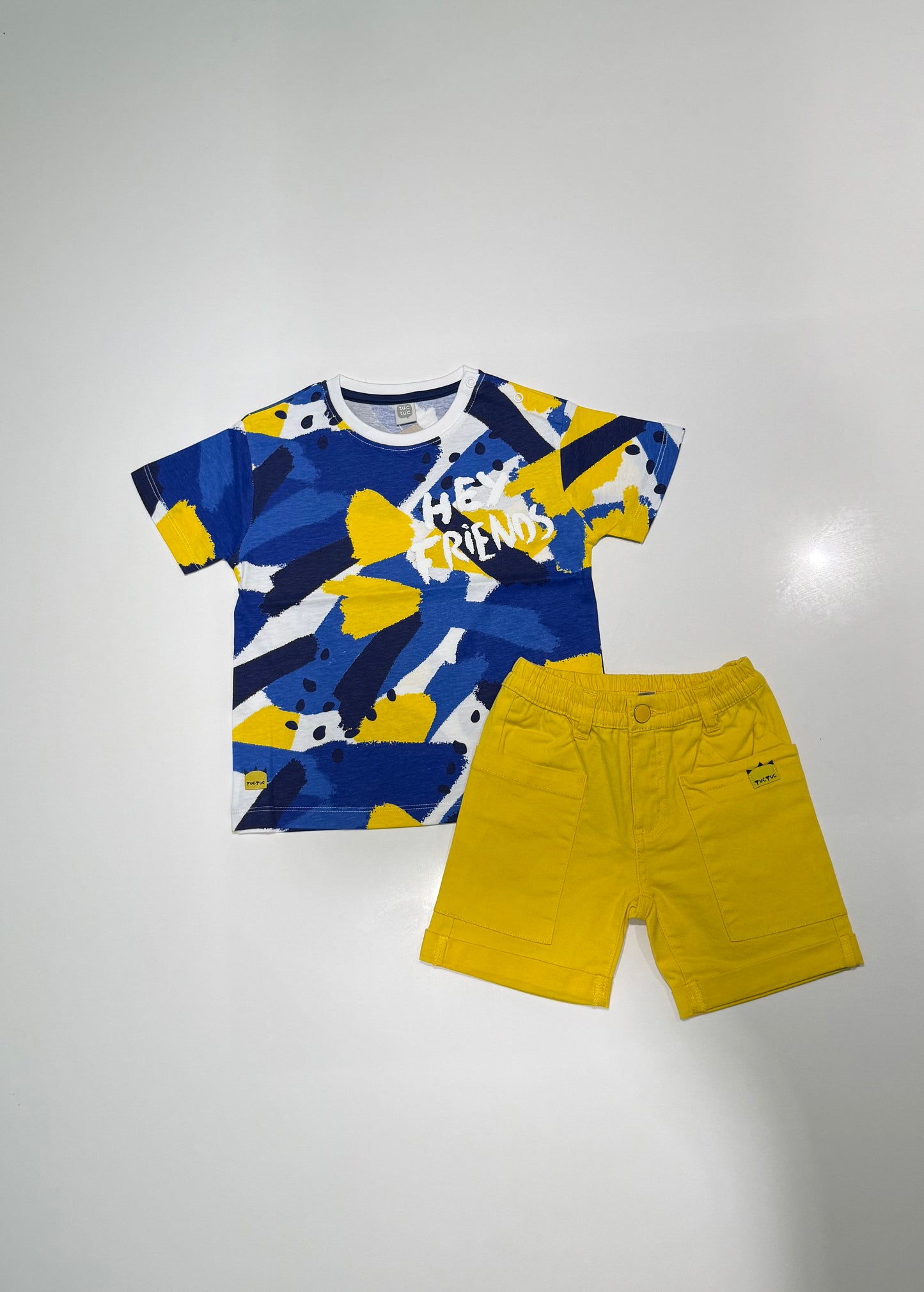 Hey Friends Shorts Set